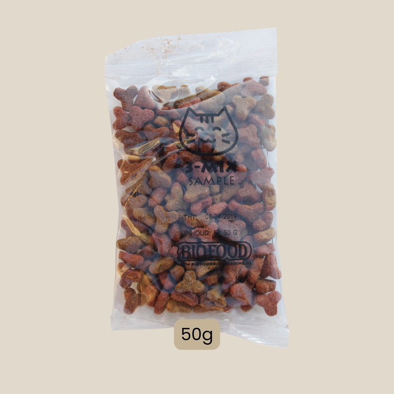 Muestra de croquetas (50 g) para gatos de razas grandes