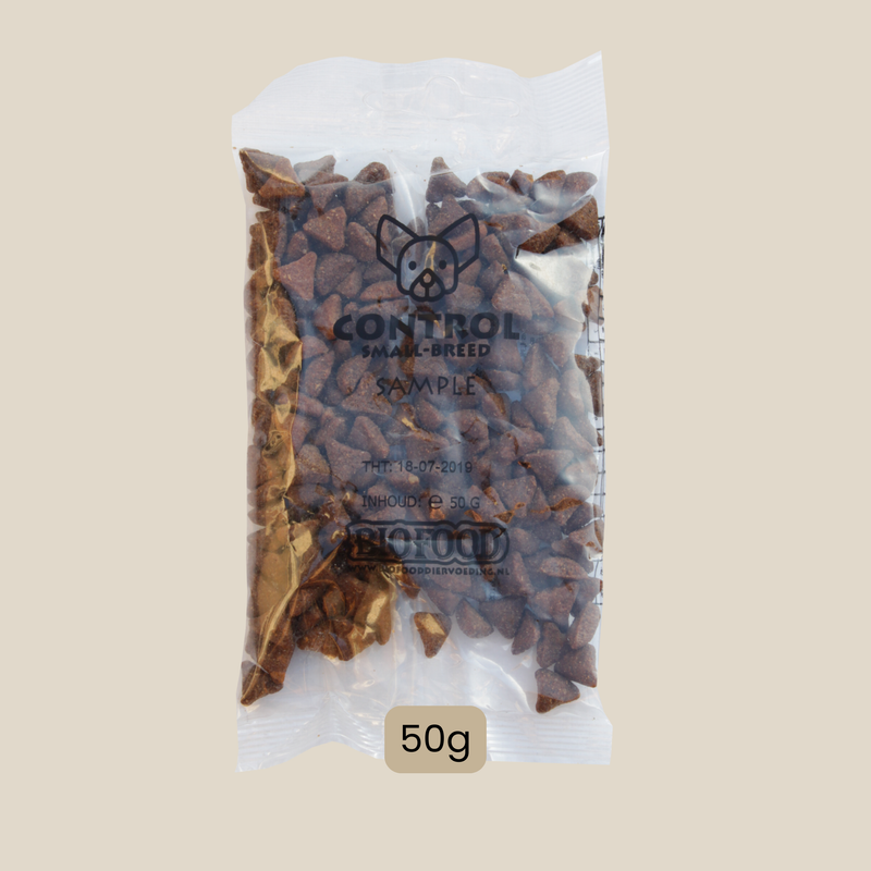 Muestra de croquetas extruidas (50 g) para perros con sobrepeso de menos de 10 kg